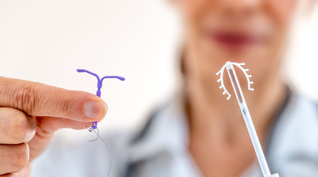 Алтын спираль жакшыбы же күмүшпү? Гинеколог жооп берет