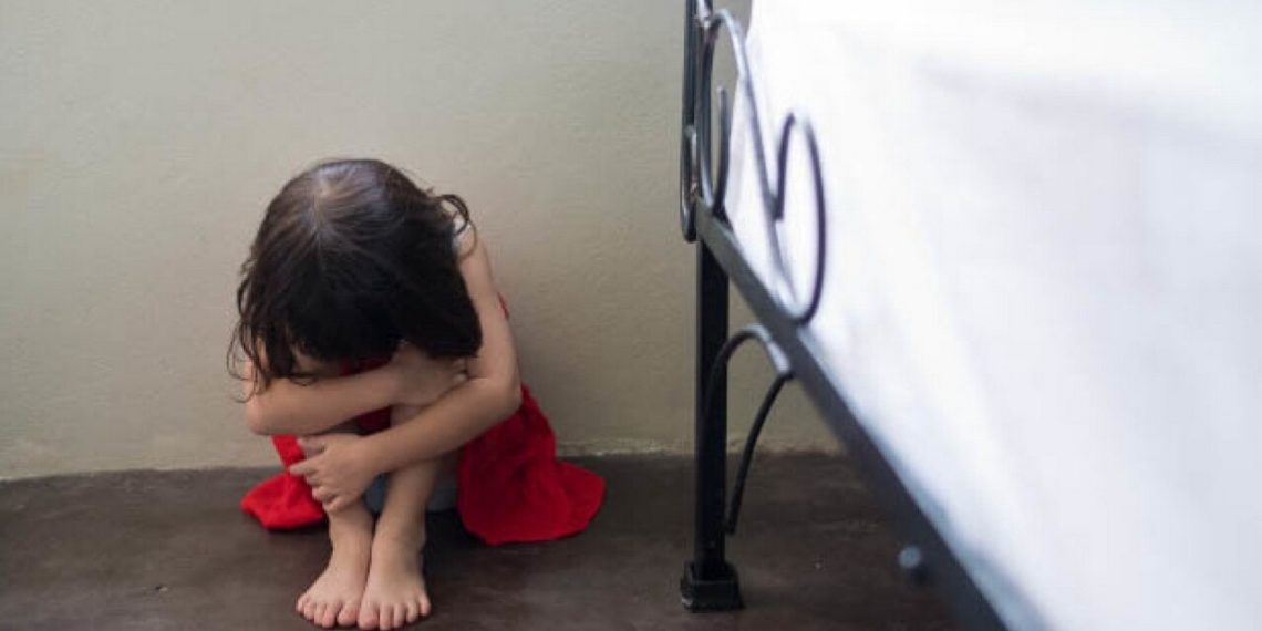 Суицид тууралуу ойлору бар балага кантип жардам берүү керек? Психологдон кеңеш