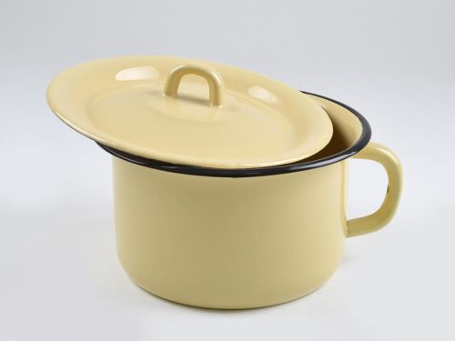 Беш айлык балам 4-5 күндө бир чычат. Бул нормалдуубу?