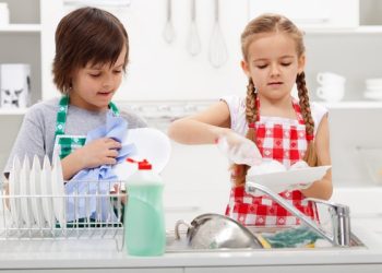 Баланы тазалыкка үйрөтүүнүн 8 ыкмасы