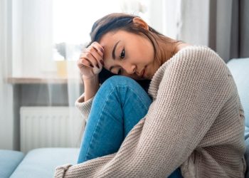 Депрессиядан кантип чыкса болот? Психологдон кеңеш