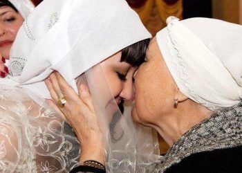 Атам мен үйлөнгөндөн бери апам ачылып кеткенин айтты