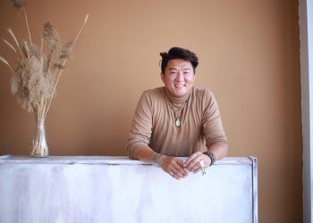 Ата-эненин ажырашуусу балага кандай таасир берет? Психолог айтып берет