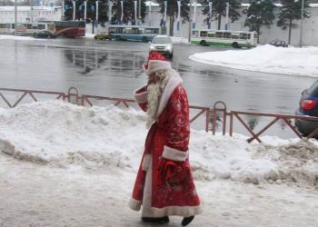 Кайын энем кечирим сураш үчүн Аяз ата болуп кийинип келиптир
