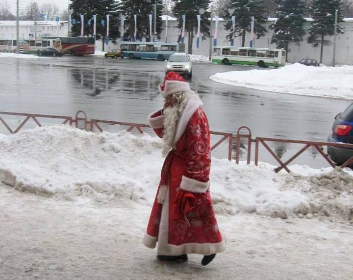 Кайын энем кечирим сураш үчүн Аяз ата болуп кийинип келиптир