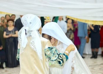 Кайын энемдин бул кылганын уккан курбаларымдын оозу ачылды