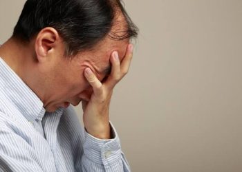 Аялымдын ордуна муну кучактап жатканыма катуу өкүндүм