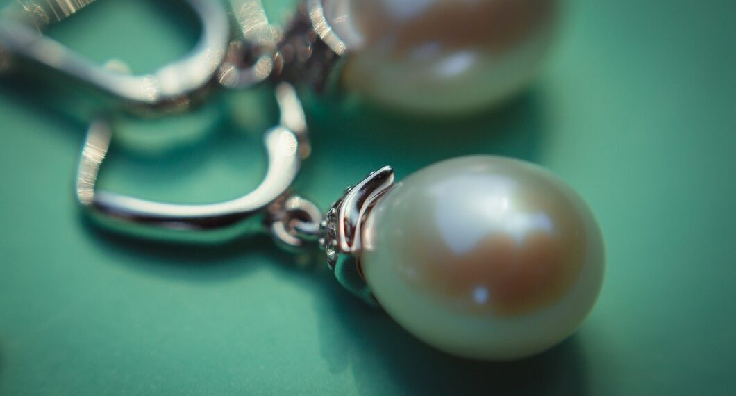 Берген алтындарын тартып алган күйөөмө жазган катымды окуп коюңуз