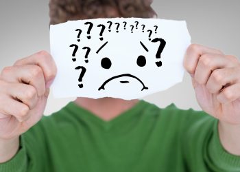 Университетте окуп жаткан студент