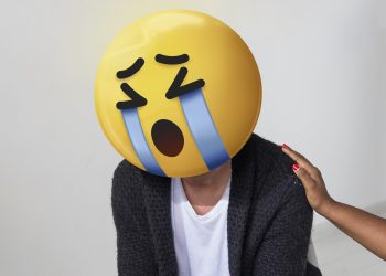 Бөлөмдүн бул сөзүнөн кийин аракты таштап