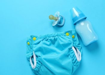 Кайын энем уулума памперс кийгизсем зыян дей берет. Ушул чынбы?