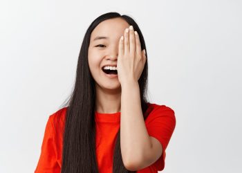 Байкем жеңемдин бул сөзүнө ишенип мага ич өткөктүн дарысын алып келиптир