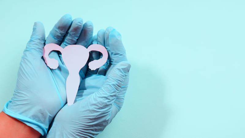 Үч жаштагы кызымдан "выделение" келет. Эмне кылсам болот?