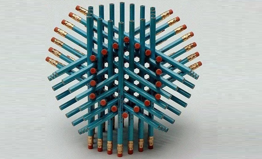 Бул сүрөттө канча карандаш бар экенин көрөгөчтөр гана көрөт. Тесттен өтүңүз