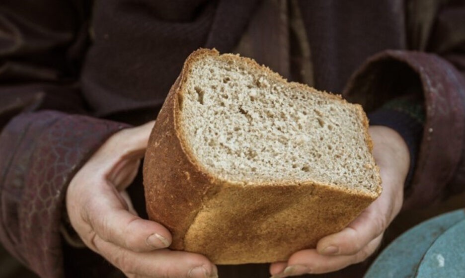 Келиним менден этти бекитип жатат деп ойлогонум үчүн уялам