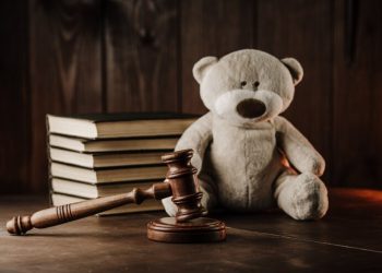 Алимент өндүрүү менен аталыкты аныктоо арызын чогуу тапшырамбы?