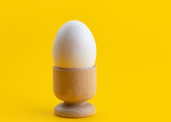 Нормада оң жумуртка өйдө жайгашышы керек деген чынбы?