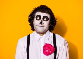 Шпаргалка. Биринчи свиданияга барганда эмне жөнүндө сүйлөшүү керек?