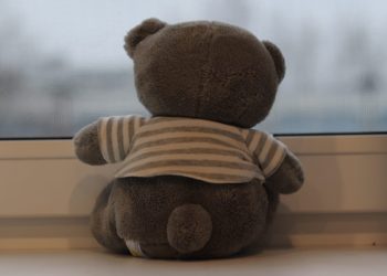 Балага атасы же апасы жок экенин кантип айтыш керек? 6 кеңеш