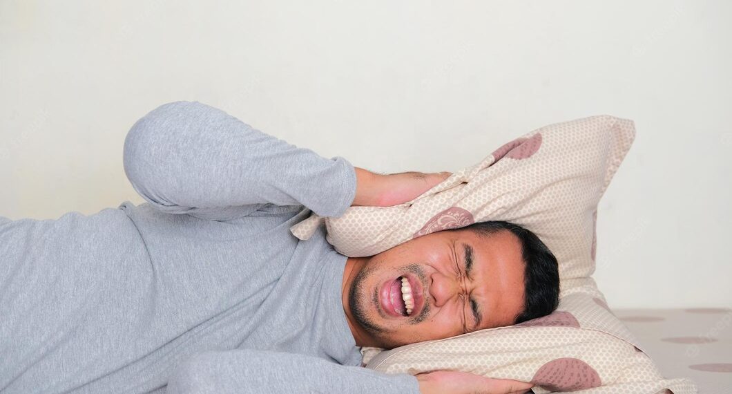 Аялымды эмес муну кучактап жатканыма катуу өкүнөм