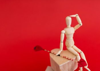 “Сенден башкасын деле таап үйлөнөм” деген жигитимди кечирсемби?