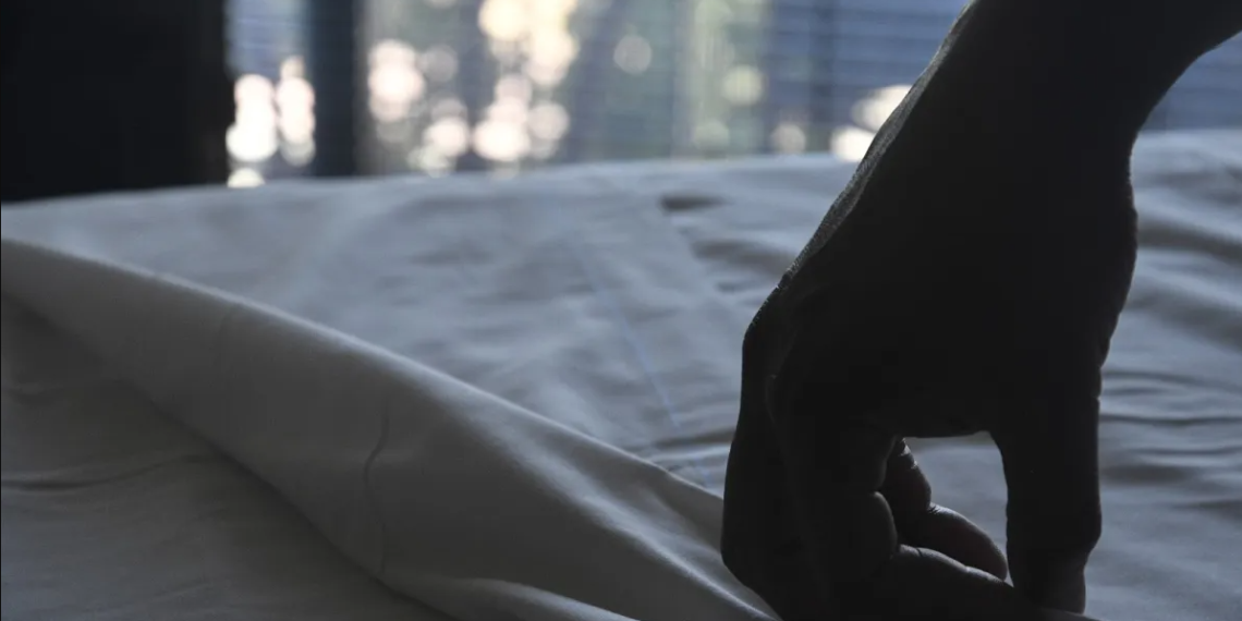 Аялымды жоктоп отурсам