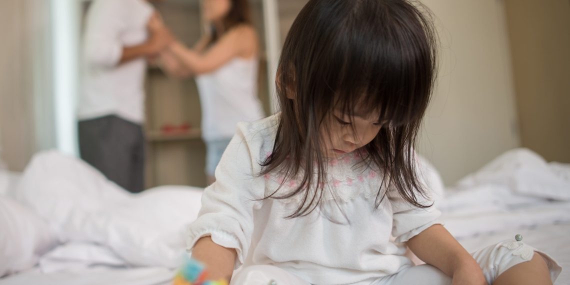 Мурунку аялыңыз же күйөөңүз балдарды көрсөтпөй жатса