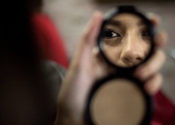 Күйөөм нике түнүбүздө апасынын койнунда уктады