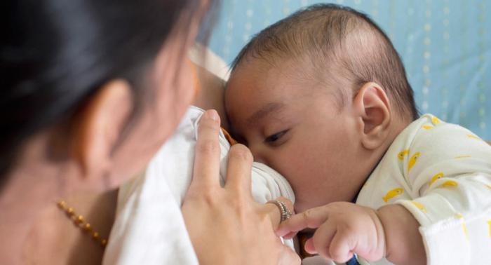 Үч айлык баламдын мурдуна сүтүмдү саасам болобу?