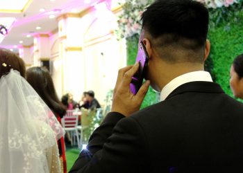 Кайын атам менен сүйлөшкөндөн кийин кызын албай турайын дедим