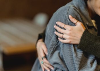 Неагативдүү ойлорду бакпаңыз. Өзгөчө кырдаал учурунда эмне кылуу керек