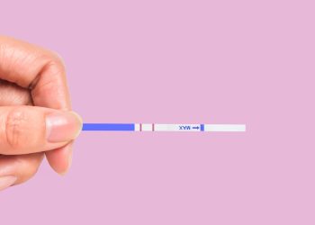 Сүйлөшкөн жигитим менен кийимчен кучакташкам. Боюмда болуп калышы мүмкүнбү?