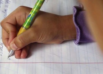 10 жашар баланын атасына жазган каты баарын ыйлатты