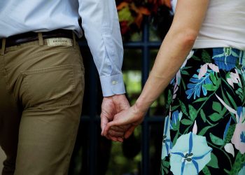 Кыздар менен сүйлөшөйүн десем