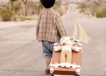 Күйөөм кыздарымды көрсөтпөй жатат. Эмне кылсам болот?