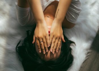 Жолдошумду эмес