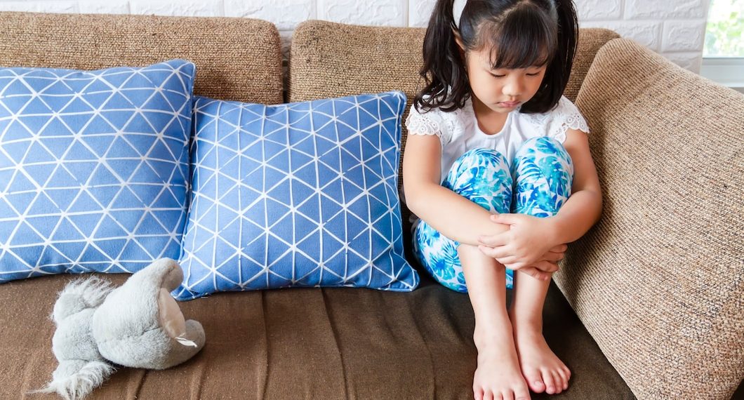 Бөбөгүмдү баккан жакпайт. Үйдүн улуулары ой бөлүшөт