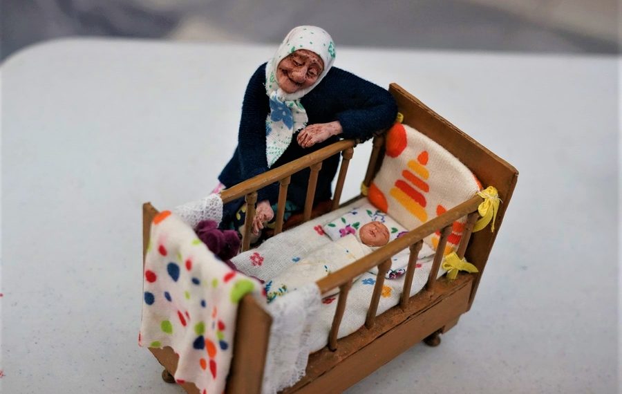 Кайын атам мага картошка аарчып бергенин көргөн кайын энем мындай деди