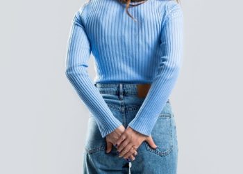 Эмне үчүн арткы тешик кычышат? Проктолог жооп берет