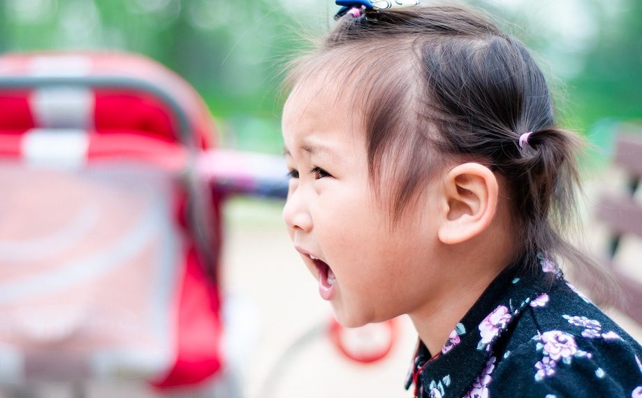 Баланы бала бакчага ыйлатпай алып баруунун 4 жолу