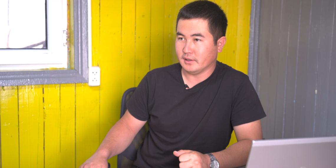 Ишкер Баткенге кантип суу сактагыч курганын айтып берди