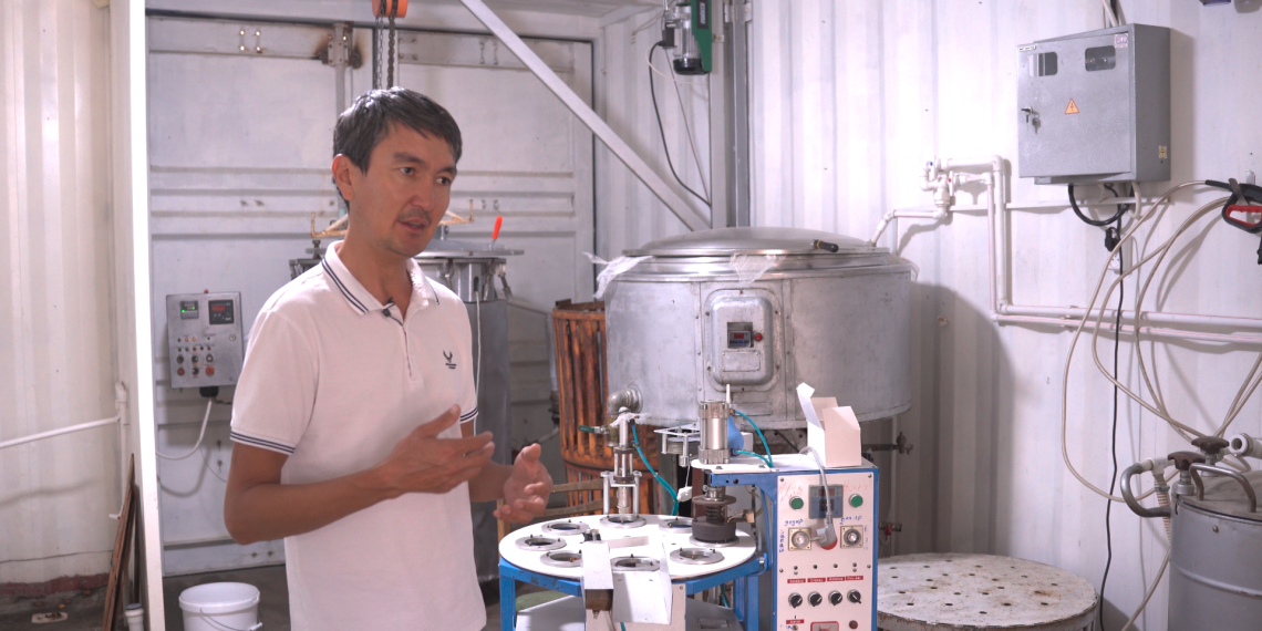 Баткен өрүгүнөн шербет өндүргөн ишкердин ийгилик сыры