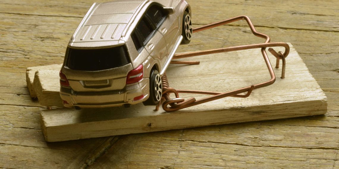 Мага алдап машина саткан адамдан кантип акчамды алам?