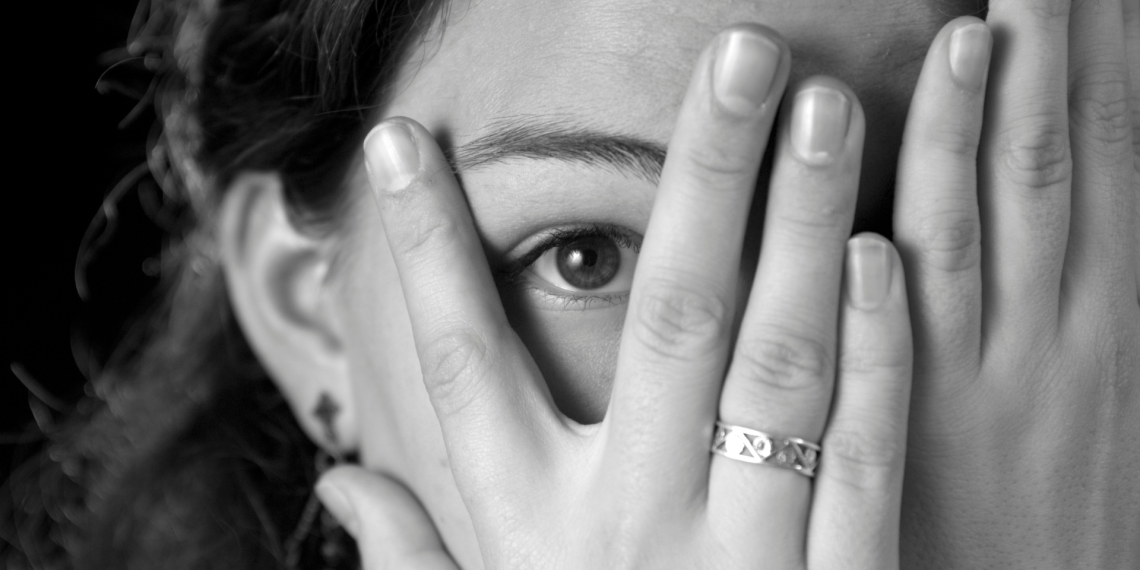 Жүрөгү түшүп коркуп калса балалуу боло албай калабы? Адис жооп берет