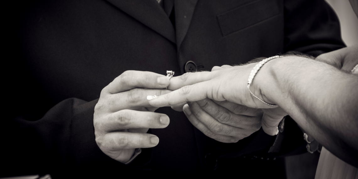 Эки жолу ажырашып