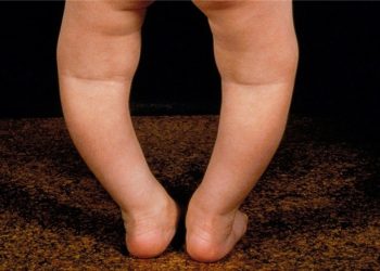 Баласына упчу берип