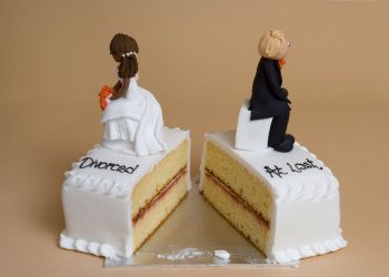 Жигитим "өмүр бою эч кимге үйлөнбөйм" деп чечиптир. Эмне кылсам болот?