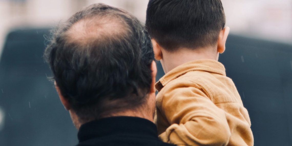 Бир аял үчүн баламды таштап кеткениме өкүнөм