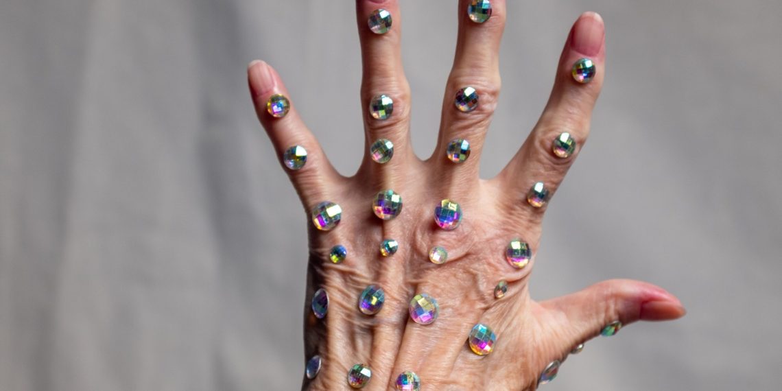 Эжемди "кыз төрөйсүң" деп кууган кайын энеси аз өтпөй башкача болуп келди