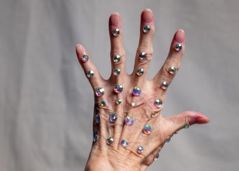 Эжемди "кыз төрөйсүң" деп кууган кайын энеси аз өтпөй башкача болуп келди